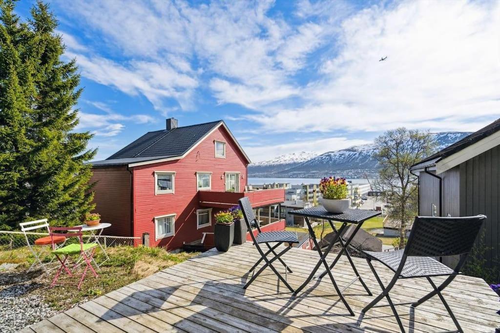 Cozy Little House In Tromso City Zewnętrze zdjęcie